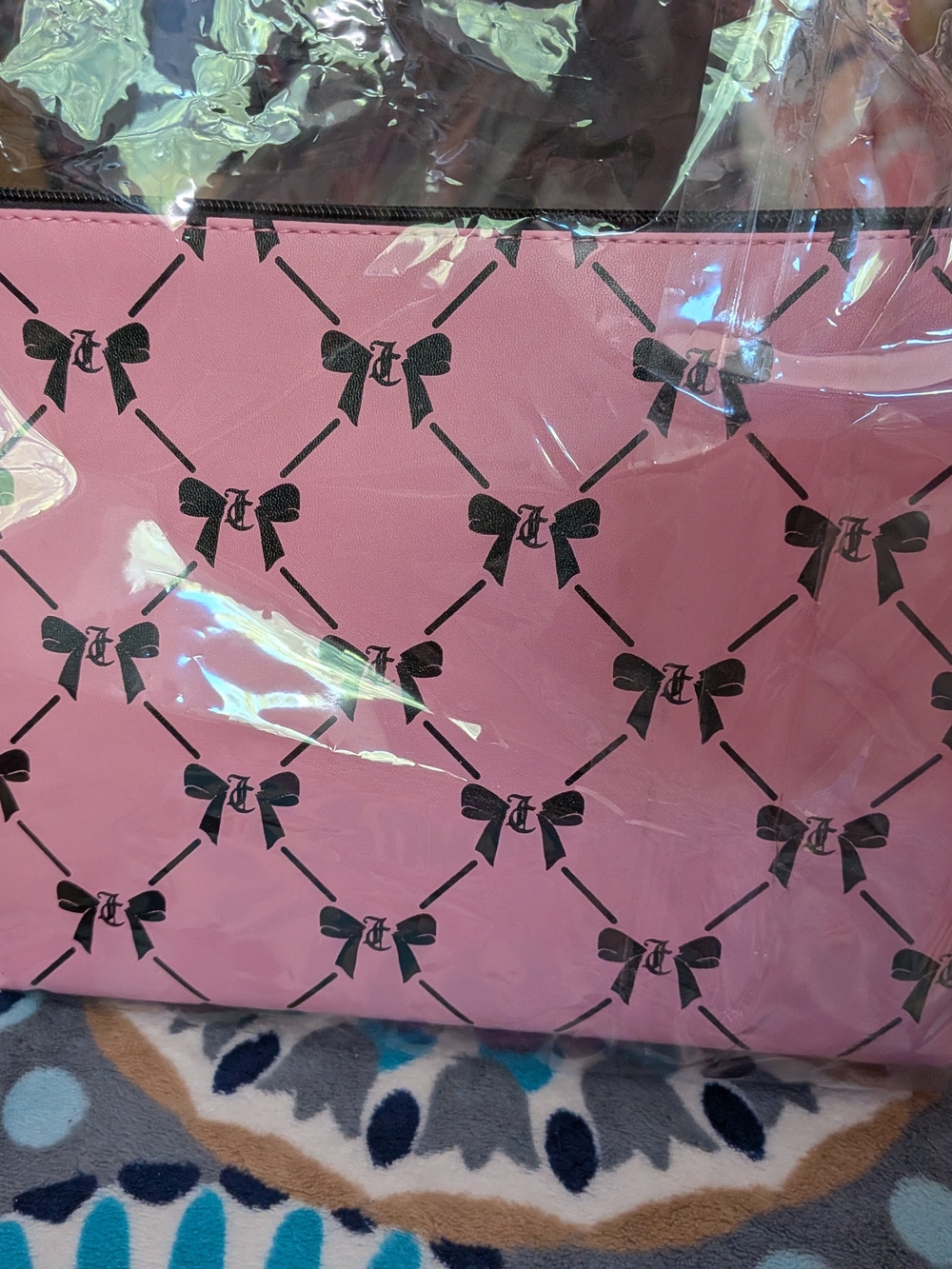 Juicy Couture Pink Cosmetic Pouch with Black Bow Print - Picture 8 of 8